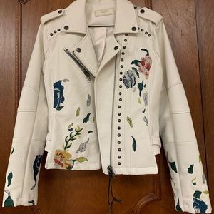 White leather jacket w/ floral embroidery